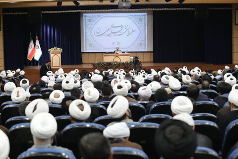 حجت الاسلام والمسلمین قرائتی: سخنرانی بدون مطالعه خیانت به عمر و وقت مردم است / پیام قرآن واضح و قابل فهم برای عموم بیان شود