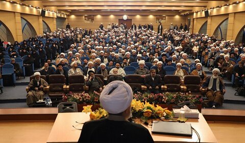 حجت الاسلام والمسلمین قرائتی: سخنرانی بدون مطالعه خیانت به عمر و وقت مردم است / پیام قرآن واضح و قابل فهم برای عموم بیان شود