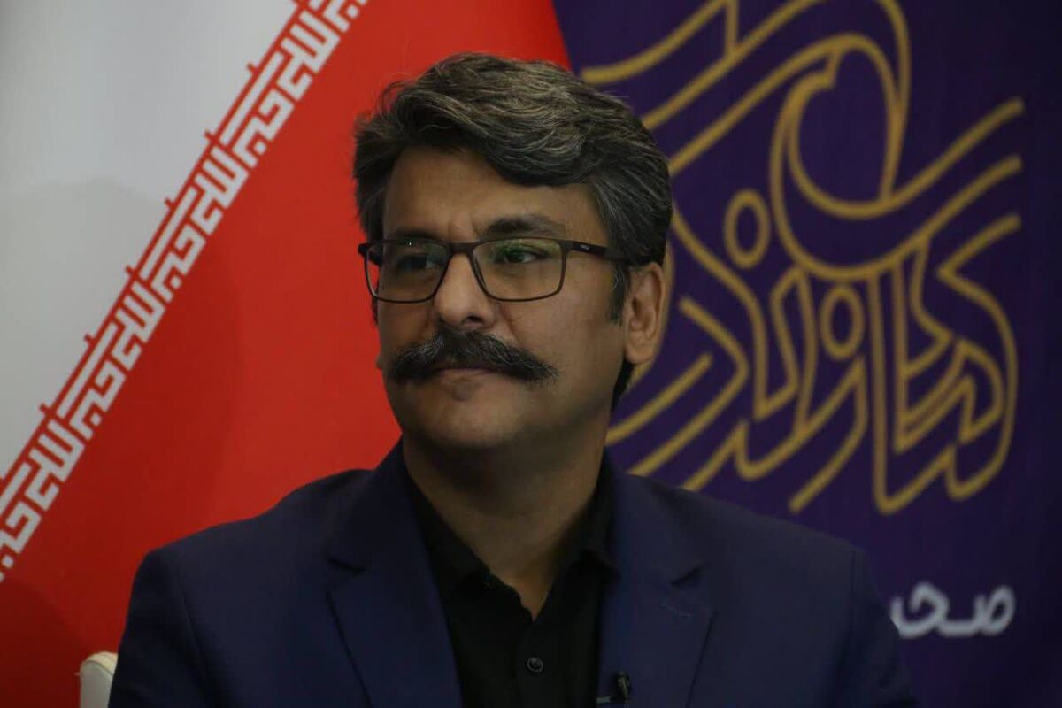 هم‌سخن با داوران نوزدهمین جشنواره بین‌المللی شعر فجر/ شعری که زندگی است