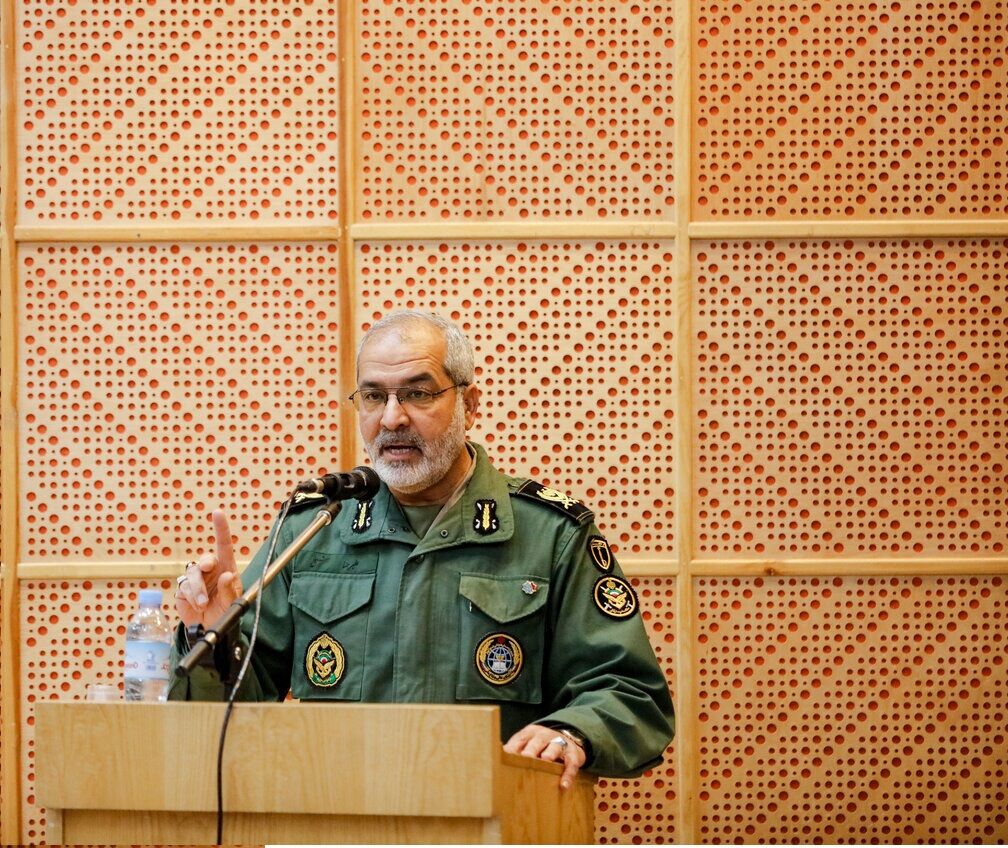 امیرسرتیپ شیخ: رزمایش اقتدار ۱۴۰۳ با تاکتیک‌های نوین و تجهیزات پیشرفته در حال اجرا است