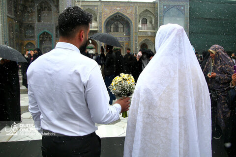 بارش برف در حرم مطهر رضوی