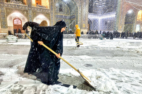 شب برفی حرم مطهر رضوی