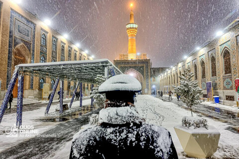 شب برفی حرم مطهر رضوی