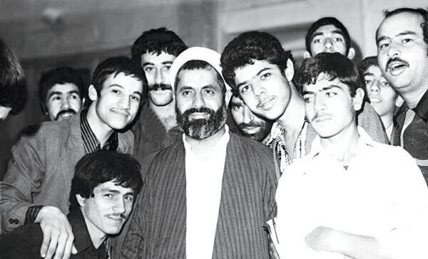 خاطرات علما : معجزه گفتگویی که مرکز فساد را تعطیل کرد