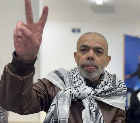 عکس | قدیمیترین اسیر غزه از زندان رژیم صهیونیستی آزاد شد