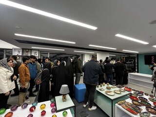 خریداران برای کتاب «نیست» فاضل نظری صف کشیدند
