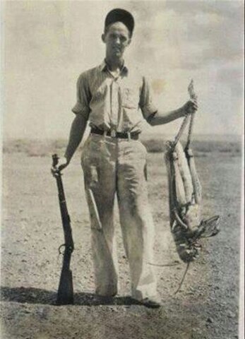 عکس تاریخی | بزرگترین ملخ جهان!!