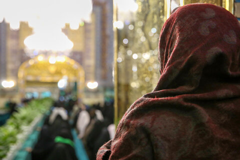 و هر کار مشکل به او گردد آسان