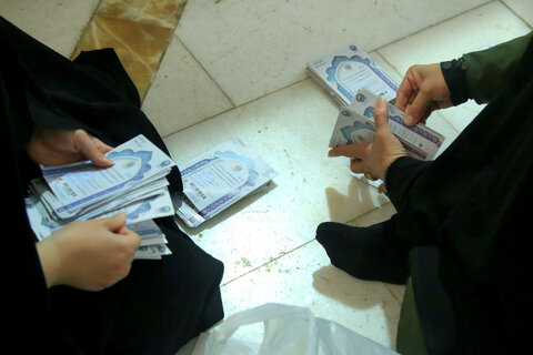 ضیافت افطاری در حرم مطهر رضوی