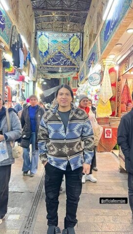 عکس | تصویر یادگاری لئو روخاس در بازار تجریش