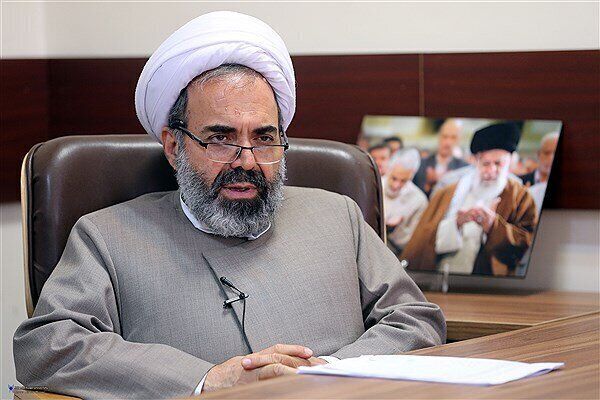 حجت‌الاسلام محمد شریفانی:قرآن کتاب ادب، تربیت و اخلاق است