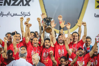 3-قهرمانی-پرسپولیس.jpg