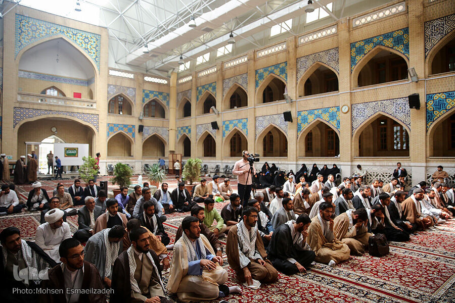 حوزه علمیه نمی‌تواند «تعطیل» باشد  