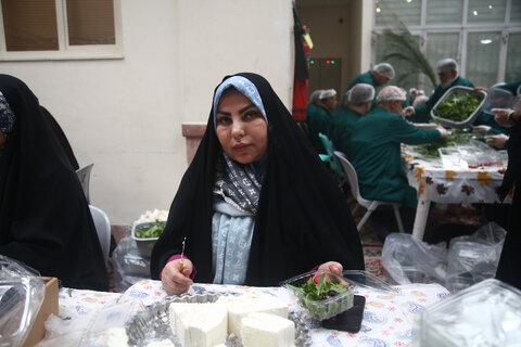 مهمانانی که میزبان زائران شده بودند