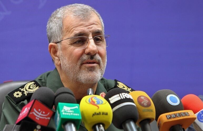 سرلشکر پاکپور: عملیات‌های هوافضای سپاه قطع نمی‌شود