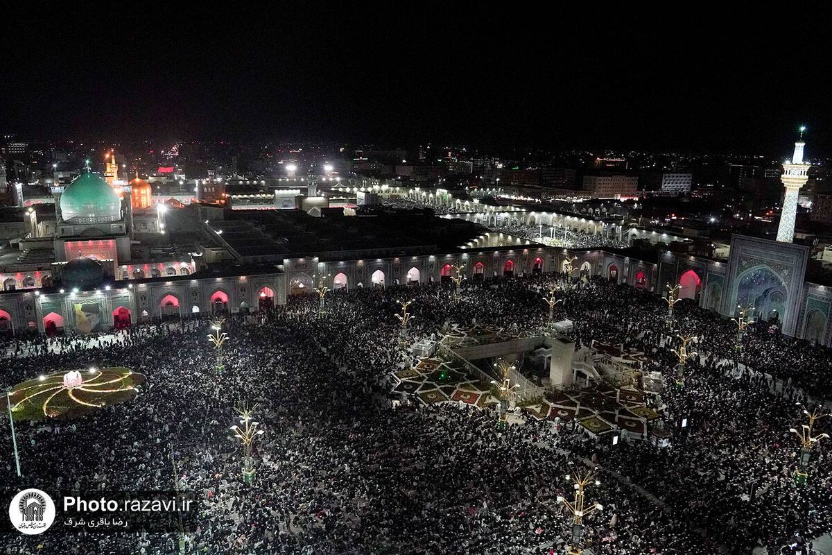عزاداری و سوگواری زائران رضوی در سالروز شهادت امیرالمومنین(ع)