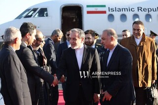 عراقچی وارد ارمنستان شد