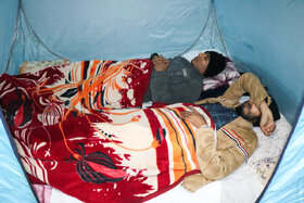 اسکان اضطراری سرنشینان ۵۰ خودرو در گناباد