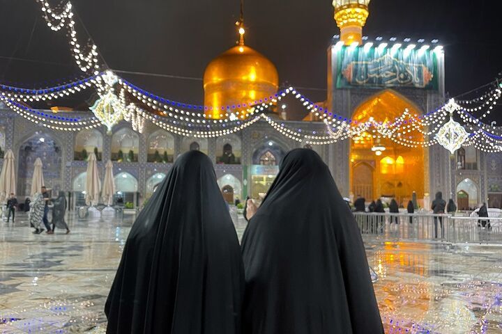 خدمت‌رسانی ۲ هزار خادمیار اداره انتظامات صحن‌ها و حریم خواهران در روزهای ابتدایی سال