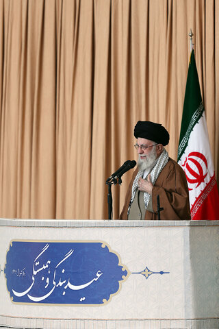 اقامه نماز عید سعید فطر به امامت مقام معظم رهبری