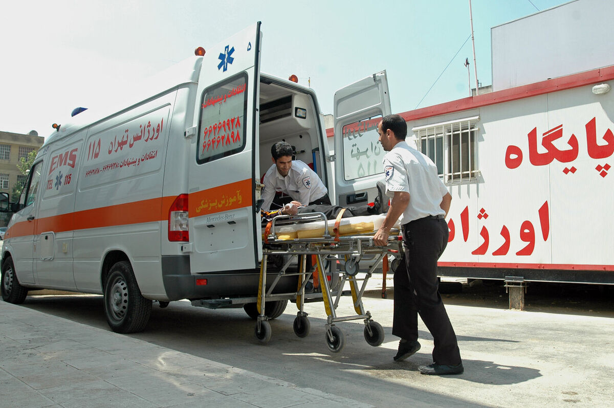 تصادف پراید با کامیون در گناباد پنج نفر را راهی بیمارستان کرد