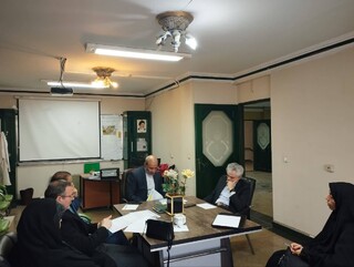 تبیین جایگاه گروه سلامت خادم‌یاران علمی در سطح کلان آستان قدس رضوی