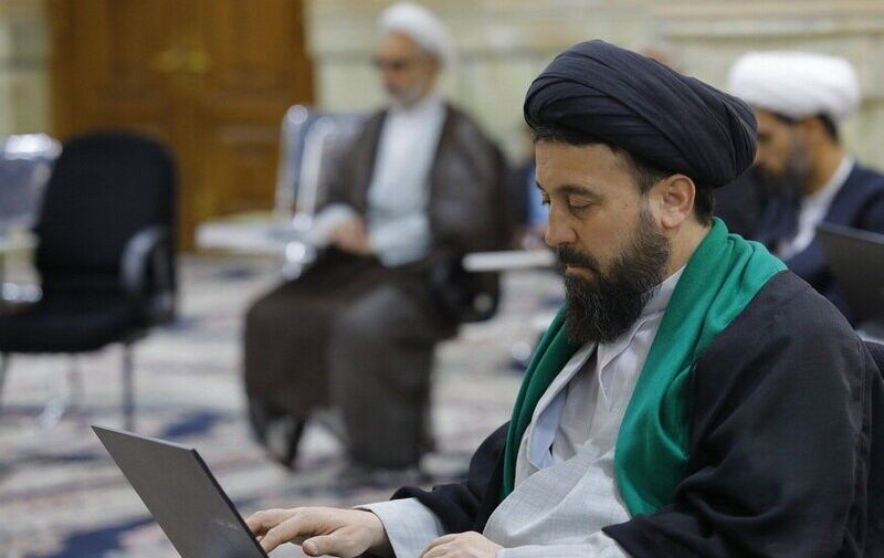 حضور مؤمنانه در فضای مجازی؛ لازمه دفاع نرم افزاری از انقلاب اسلامی