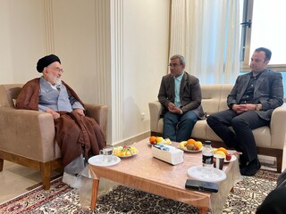 دیدار استاندار خراسان رضوی با آیت الله دستغیب