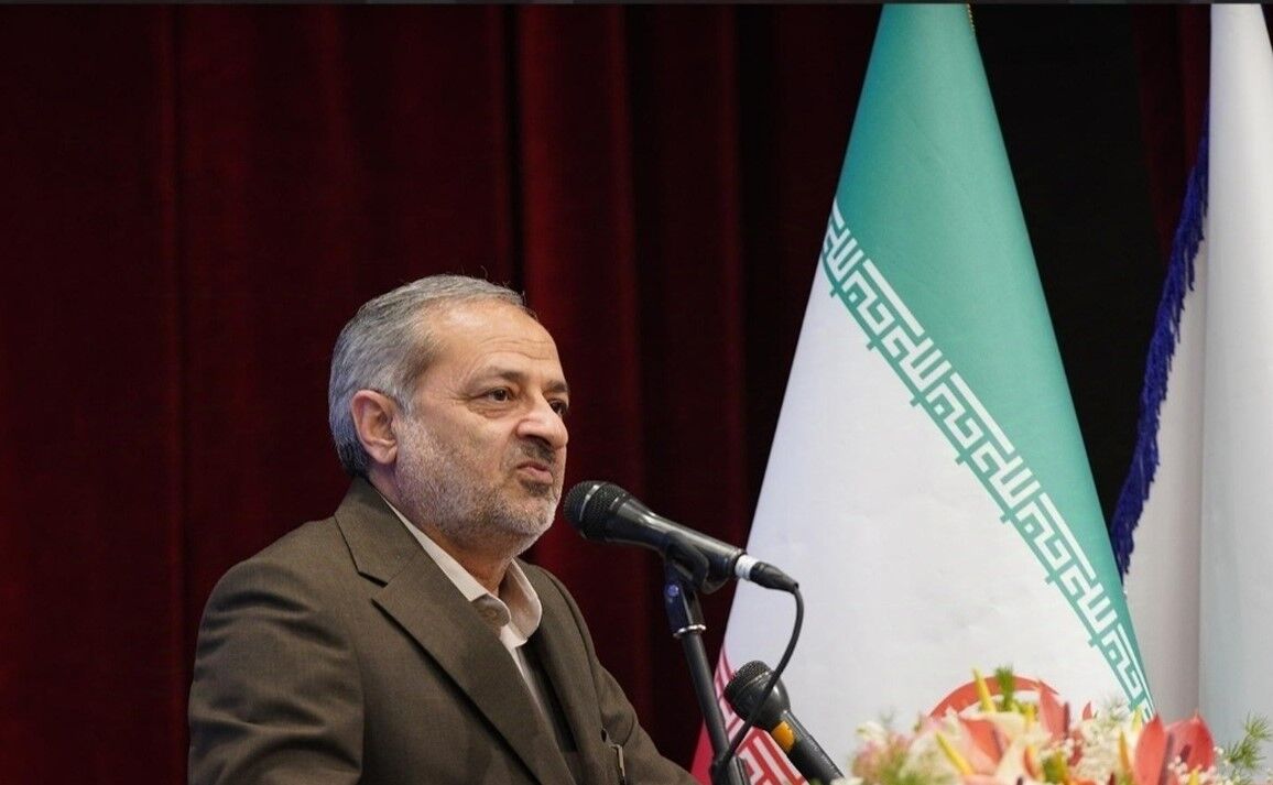 جنگ دشمن با باورها و هویت نوجوانان و جوانان ماست