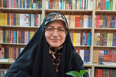 نقد و بررسی نخستین اثر داستانی درباره چیستی «موج کرهای» و رواج آن در ایران