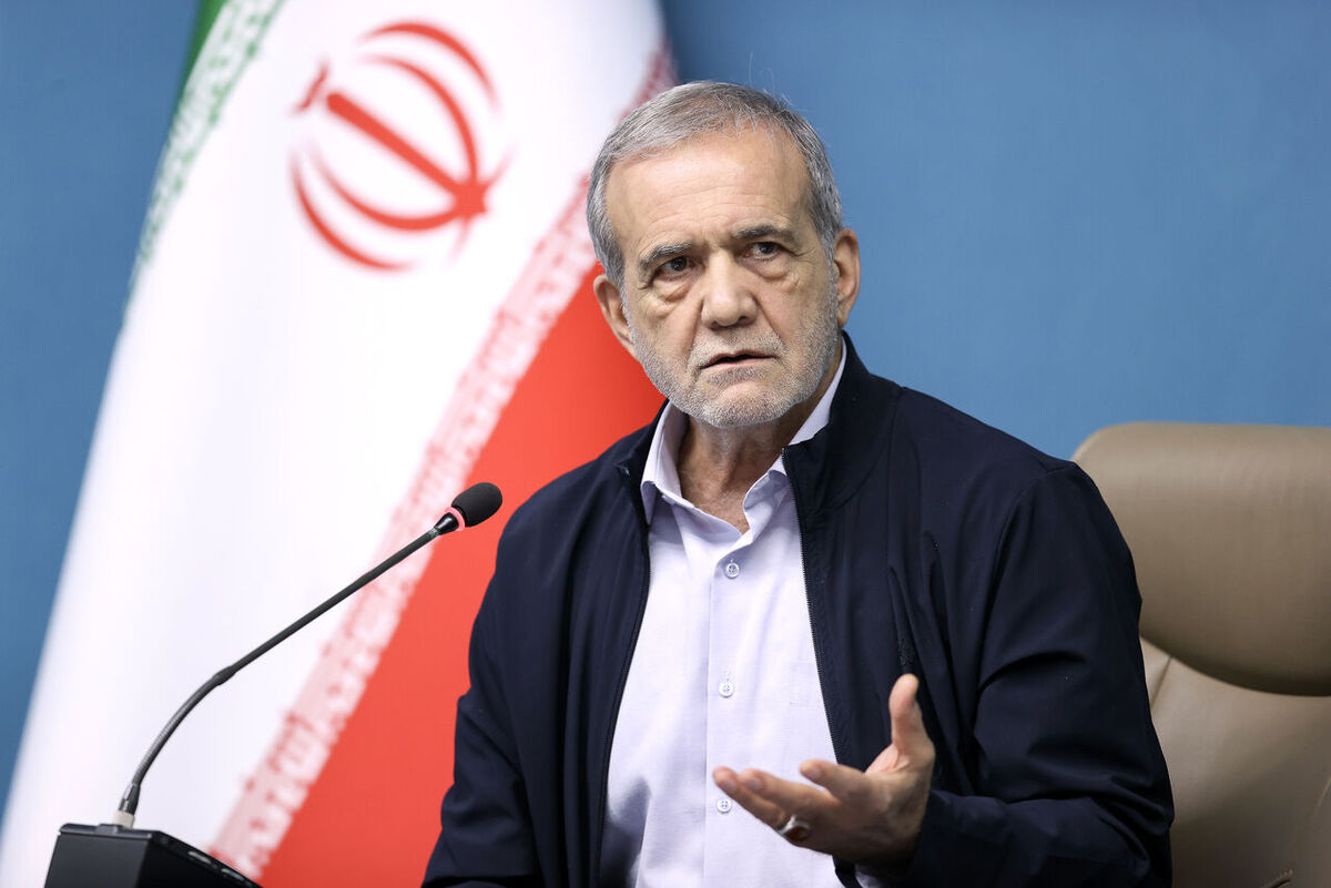 تجلیل رئیس جمهور از نقش‌آفرینی نیروهای دفاعی در میدان نظامی و رسانه‌ای