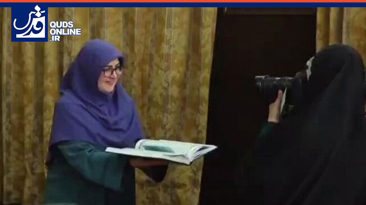 فیلم | سخنگوی دولت در پایان نشست خبری به خبرنگاران عیدی داد