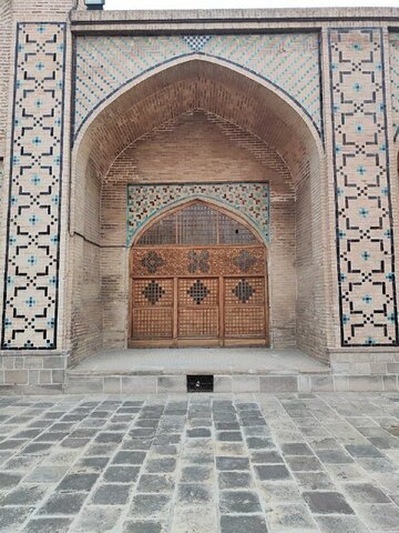 عکس | جنجال سریال جدید نرگس آبیار در یک مسجد تاریخی!