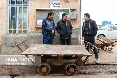 «حراج سنگ‌های معدن فیروزه» نیشابور