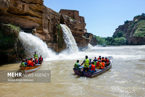 عکس منتخب هفته | از سفر عارف به مشهد تا تجمع علیه جنایات رژیم صهیونیستی در تهران