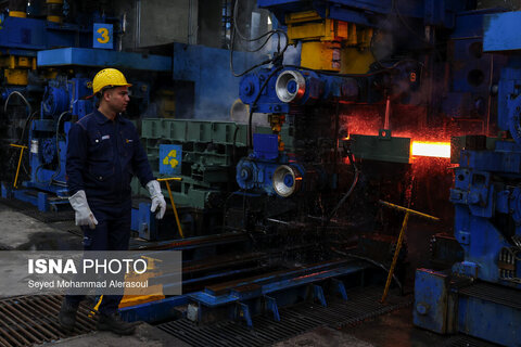 عکس منتخب هفته | از سفر عارف به مشهد تا تجمع علیه جنایات رژیم صهیونیستی در تهران