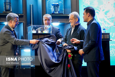 عکس منتخب هفته | از سفر عارف به مشهد تا تجمع علیه جنایات رژیم صهیونیستی در تهران