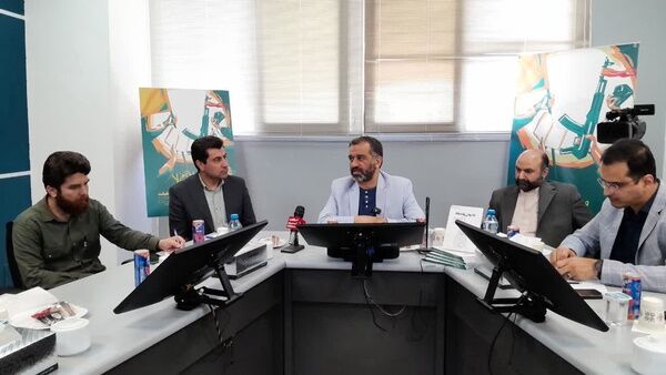 هنر انقلابی یعنی خلق آثاری برای روایت امید و حماسه