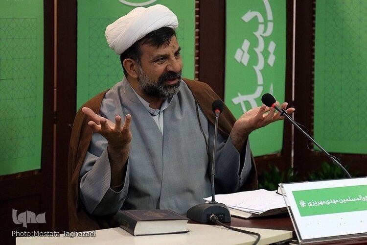 حجتالاسلام مهدی مهریزی: ارائه تفسیر زنانه و مردانه از قرآن به نفع بشر نیست حجتالاسلام مهدی مهریزی: ارائه تفسیر زنانه و مردانه از قرآن به نفع بشر نیست