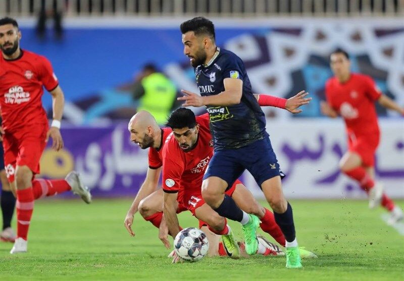 توقف تراکتور و برد سپاهان / هیجان در بالای جدول به اوج رسید