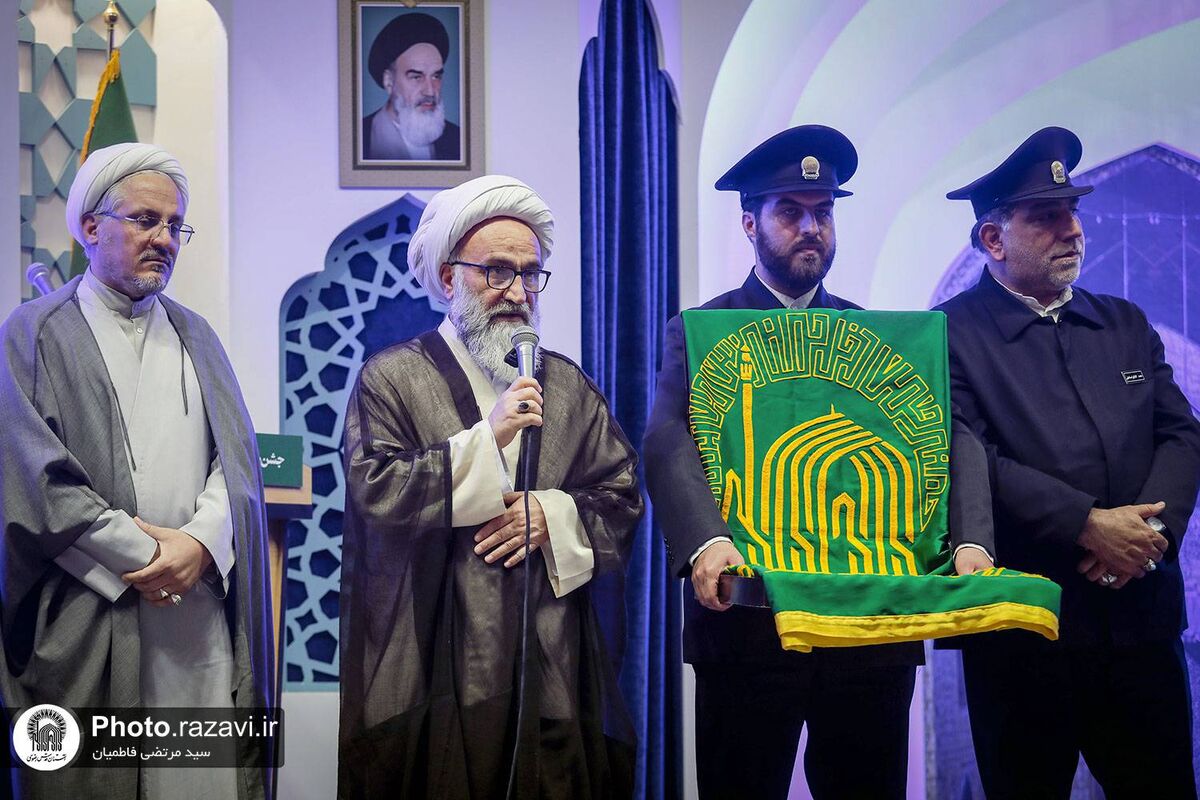 «کاروان زیر سایه خورشید»، نمادی از وحدت امت اسلامی است