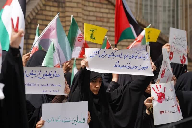 تجمع دانشجویان دانشگاه امام رضا(ع) در محکومیت جنایات رژیم صهیونیستی و حمایت از مردم مظلوم غزه