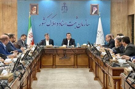 تصویب بهره‌گیری از بازنشستگان متخصص در فرآیند تعیین تکلیف املاک فاقد سند رسمی