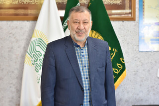 کیلومترها قبل از مشهد در خدمت زائران هستیم
