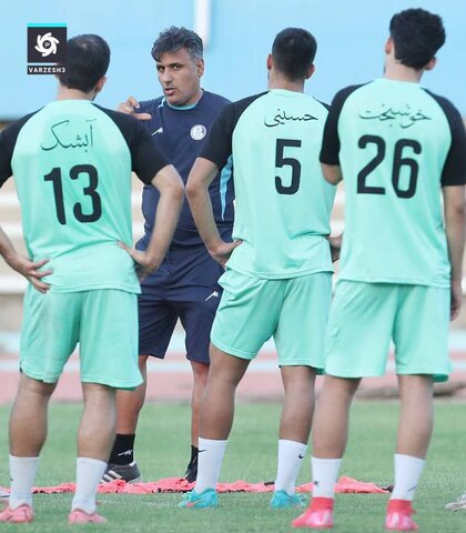 عکس | خلاقیت تیم استقلال خوزستان در چاپ پیراهنهای ورزشی