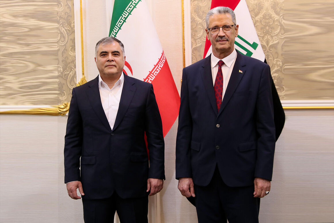 وزیر نفت عراق: خواهان توسعه همکاری‌های فنی و سرمایه‌گذاری با ایران هستیم