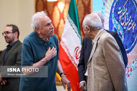 مراسم تجلیل از هنرمندان پیشکسوت متولد فروردین
