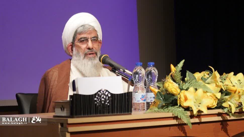 عمل به آیات قرآن کریم؛ شرط پرواز به ملکوت / تجلیل از قرآن‌آموزان برتر ارتش در جشنواره عطر رمضان