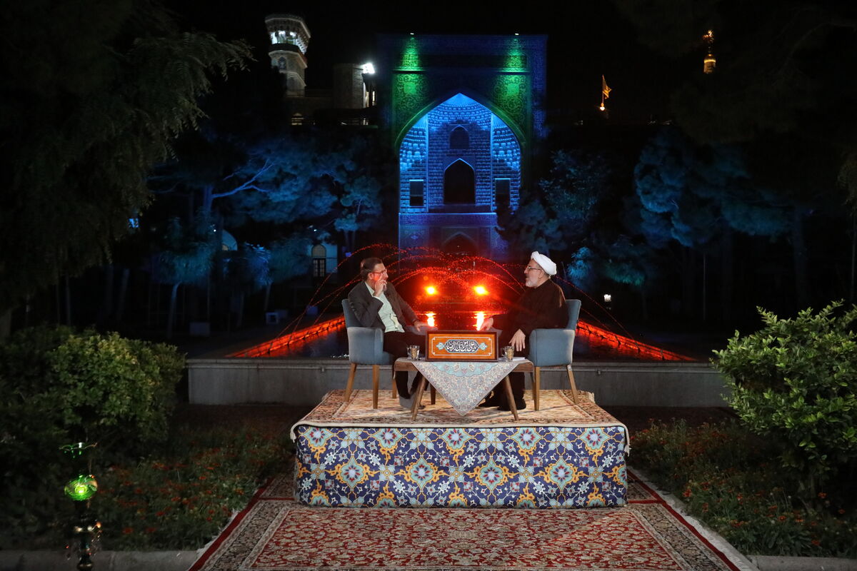 گزارشی از گفت‌وگوی حجت‌الاسلام‌والمسلمین دکتر محمدعلی مهدوی‌راد در برنامه تلویزیونی دارالعلم