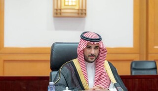 وزیر دفاع عربستان: در دیدار با رهبر ایران روابط دوجانبه را بررسی کردیم